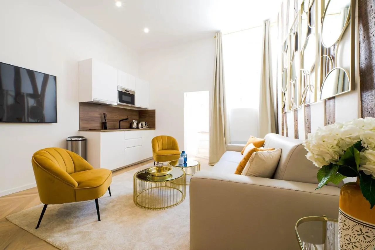 Luxury In - Musee Du Louvre Apartment *